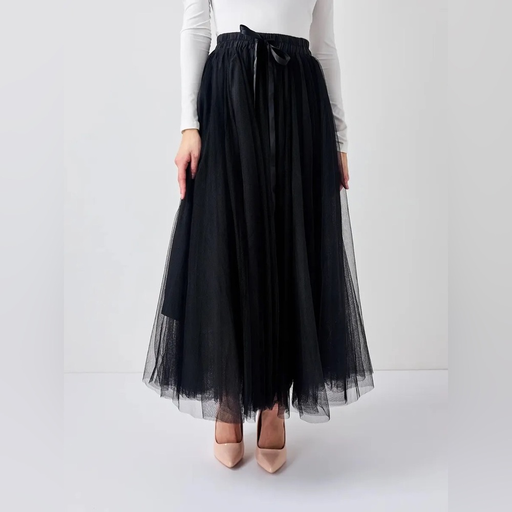 Aria Tulle Skirt Black S/M ✨NWT